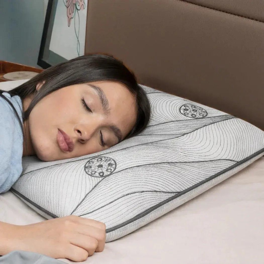 [SV-SLMMFP] Ultra Slim Pillow - The “barely there” feel with minimal head elevation.